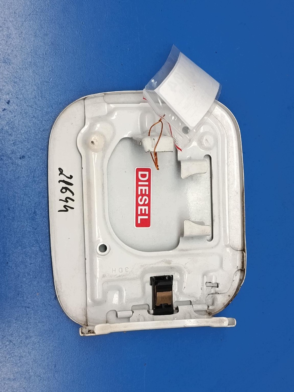 Toyota Corolla E12 1.4D-4D Fuel Flap White OEM C-511704-