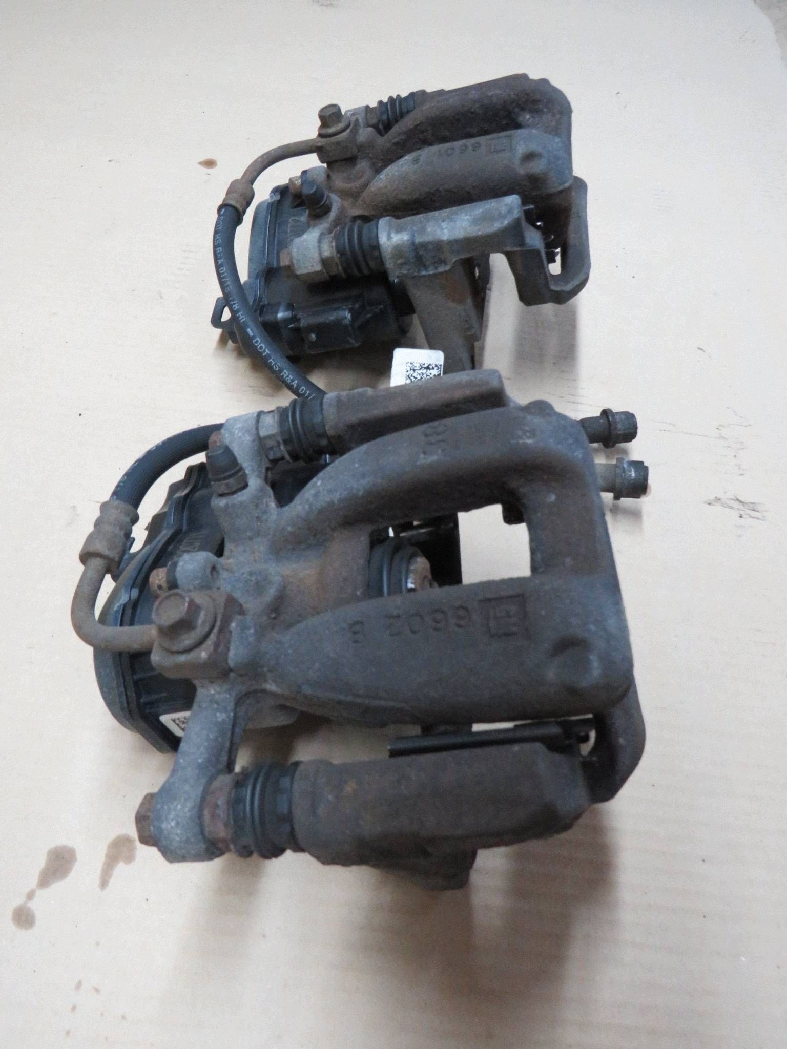 Opel Insignia B 2.0 CDTI Remklauw Achter Rechts 894199612