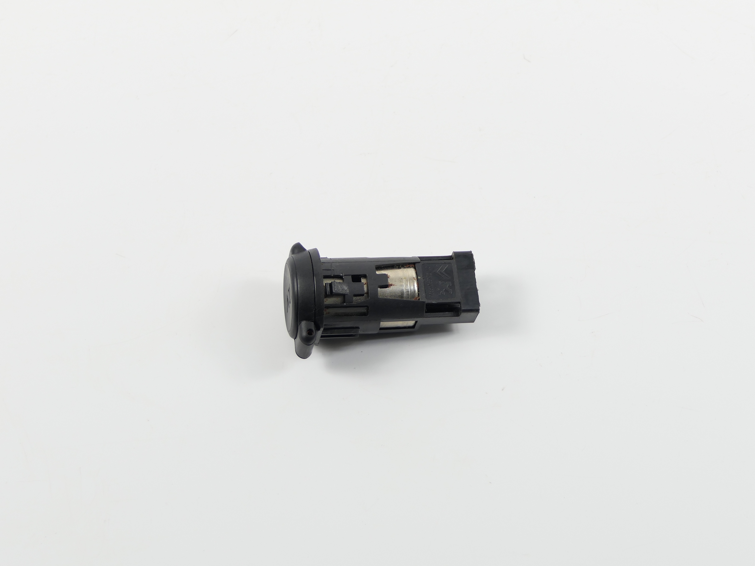 Tomada 12V Peugeot 207 2006-2012 Usada image 4