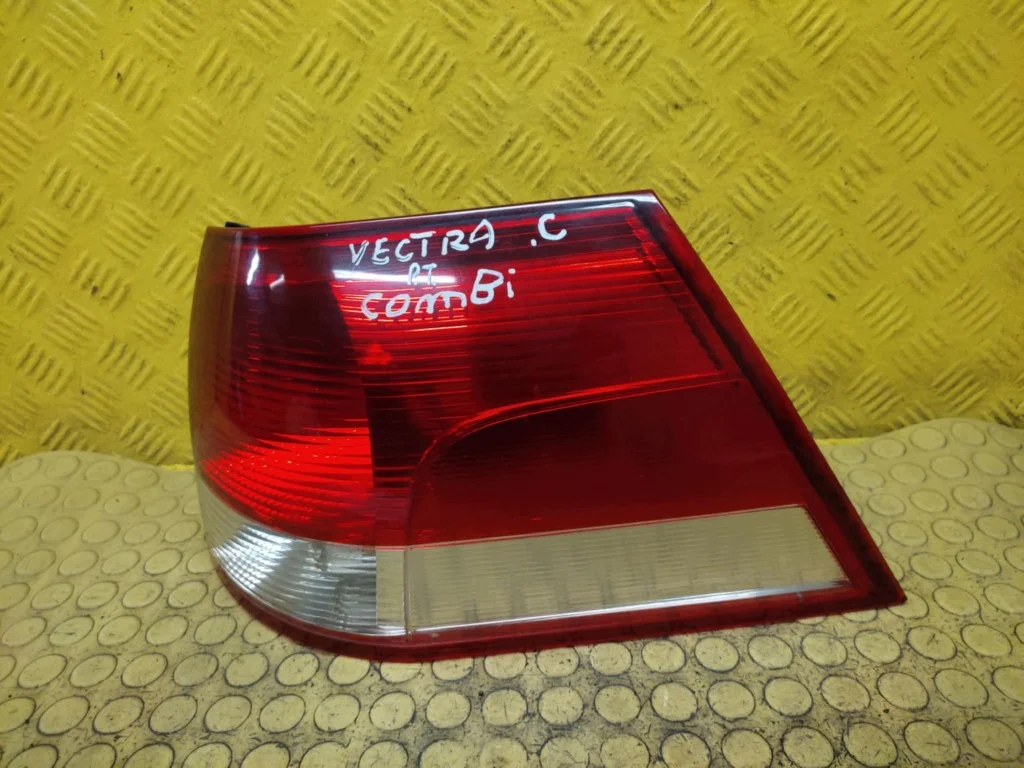 Opel Vectra C Kombi takavalo oikea
