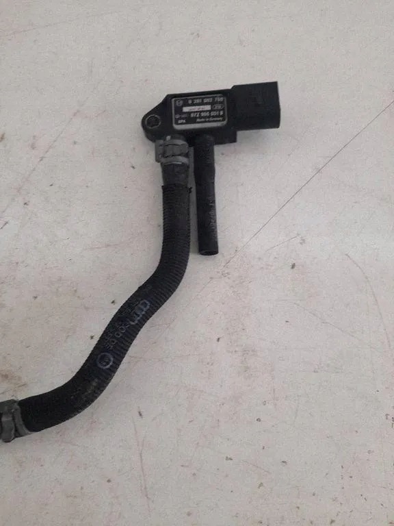 Capteur pression DPF Audi A4 B8 3.0 TDI 07Z906051B image 2