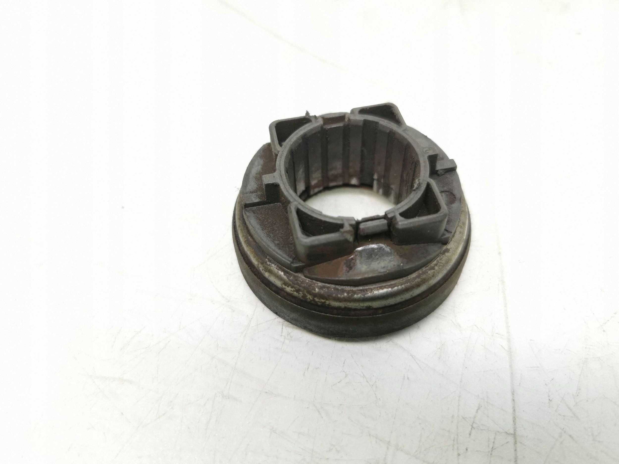 Butée d'embrayage VW Passat B6 2006 FRC65895 image 2