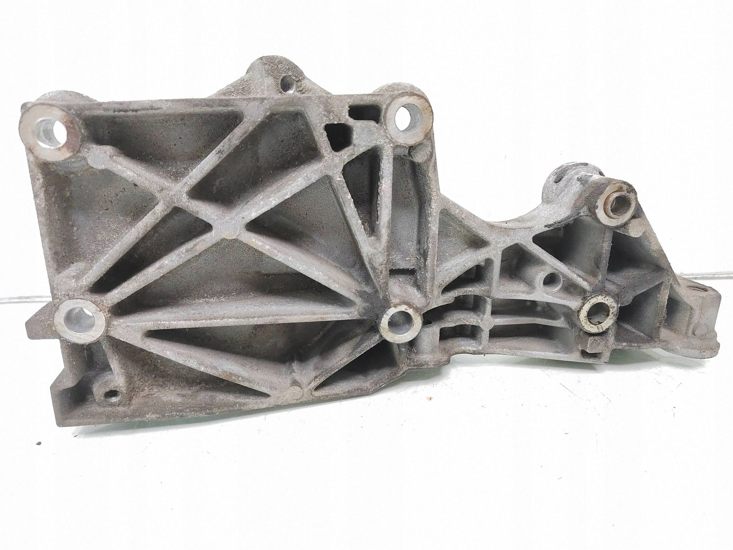 Support compresseur clim VW Passat B6 03g903143F image 5