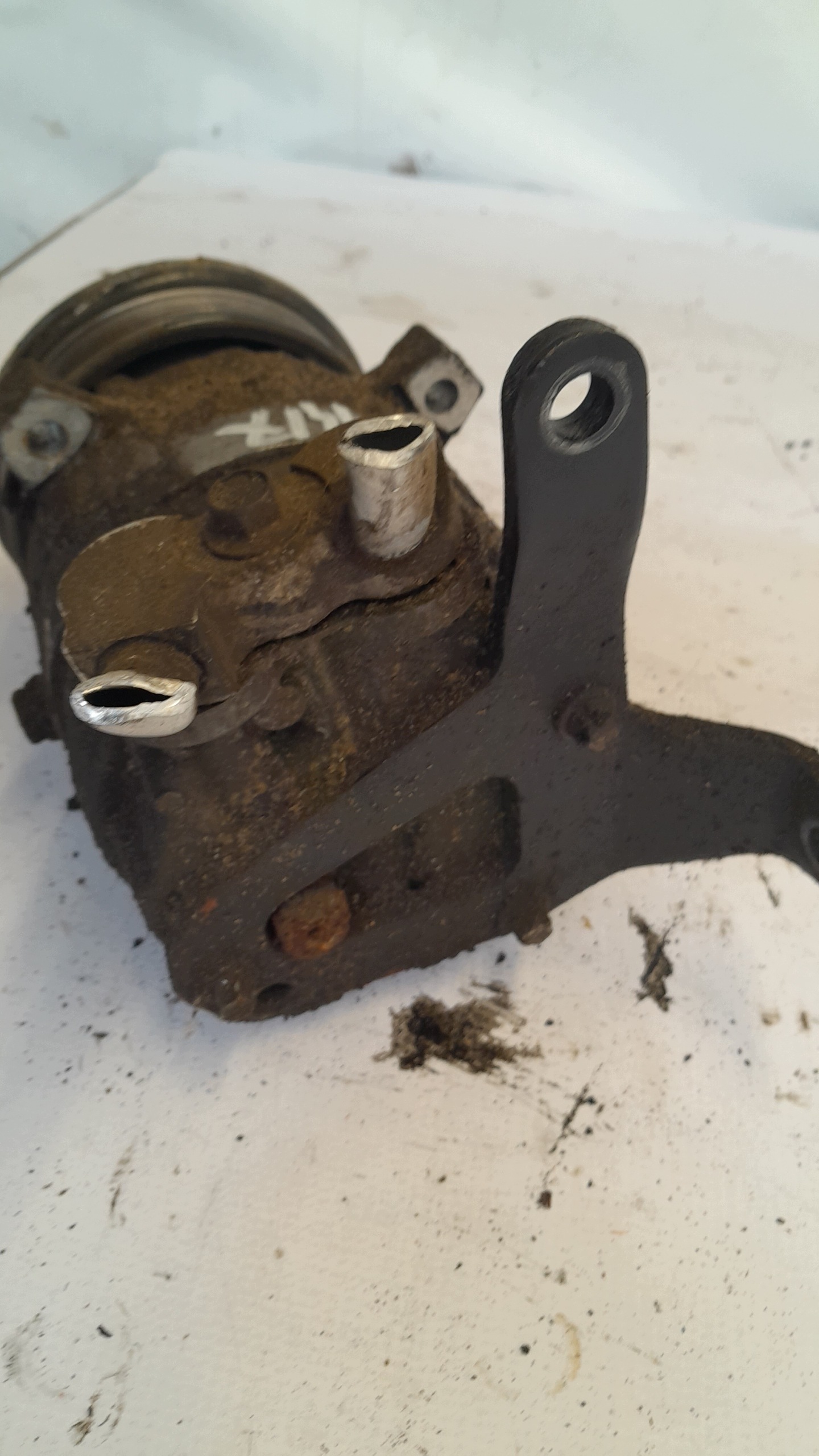 Opel Sintra 2.2 16V AC Compressor Pump Used