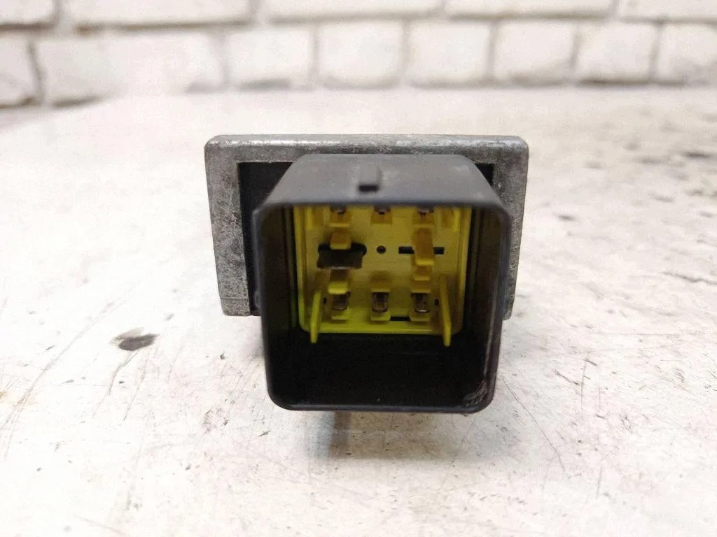 Sytytystulpat Opel Vivaro Furgon 2.5 D 107kW 9640469680A