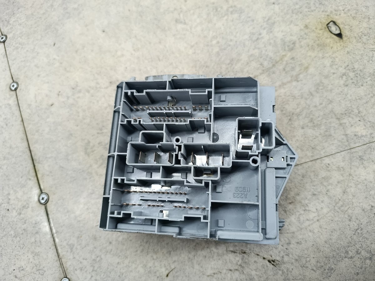 Säkringsbox Alfa Romeo 159 50510968 2.4 JTD image 6