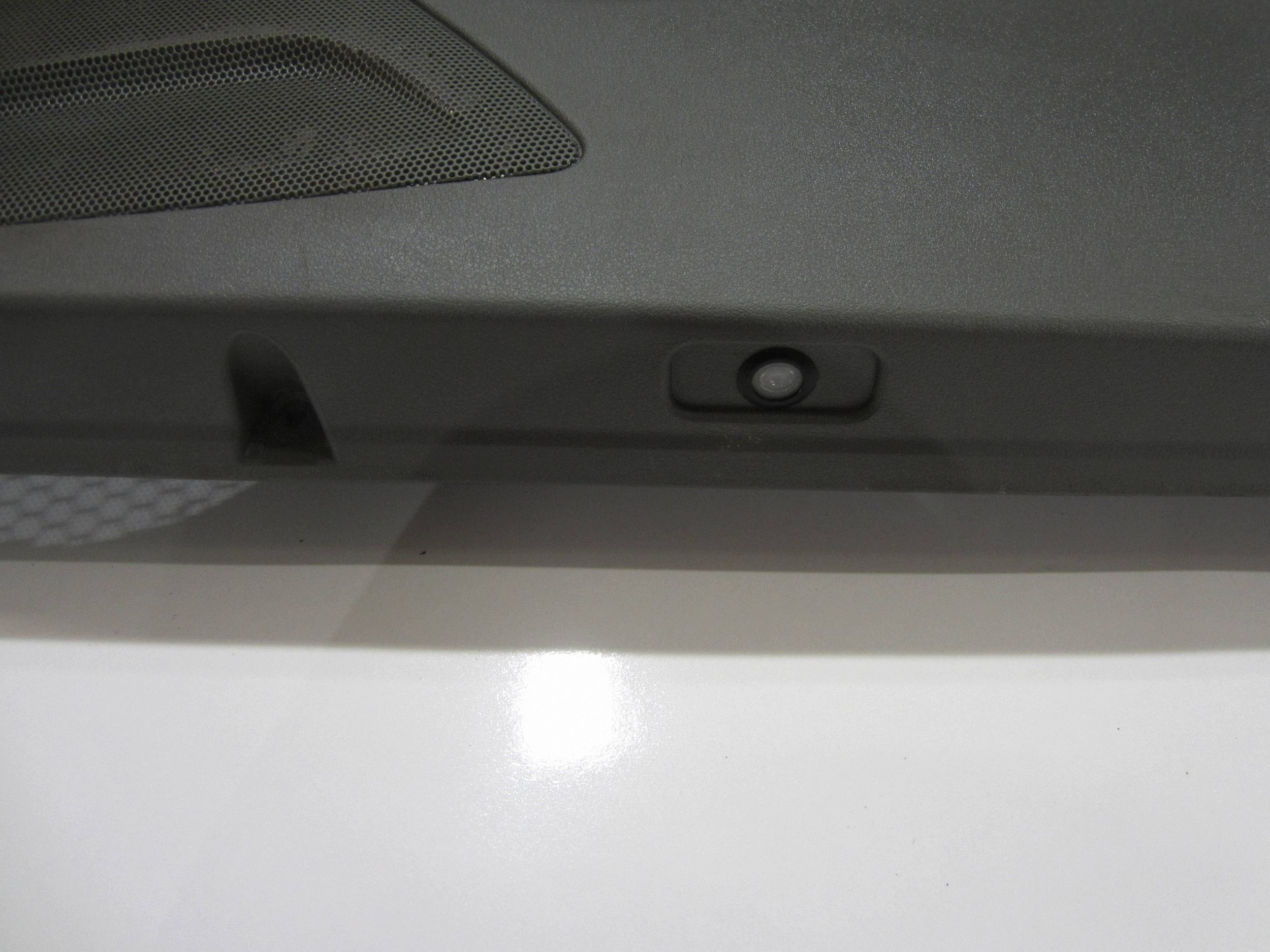 Audi Q5 dörrpanel klädsel höger fram beige image 3
