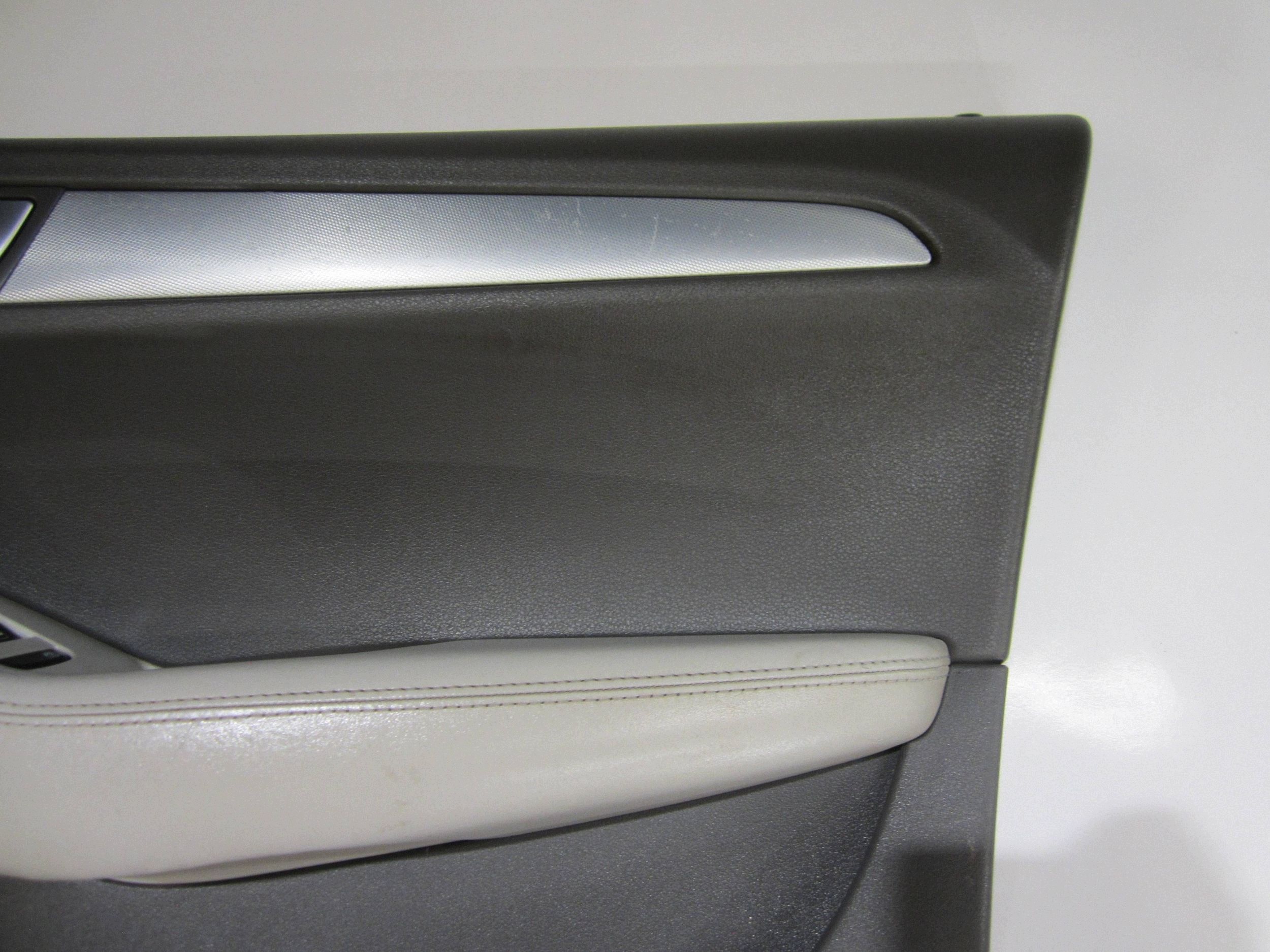 Audi Q5 dörrpanel klädsel höger fram beige image 7