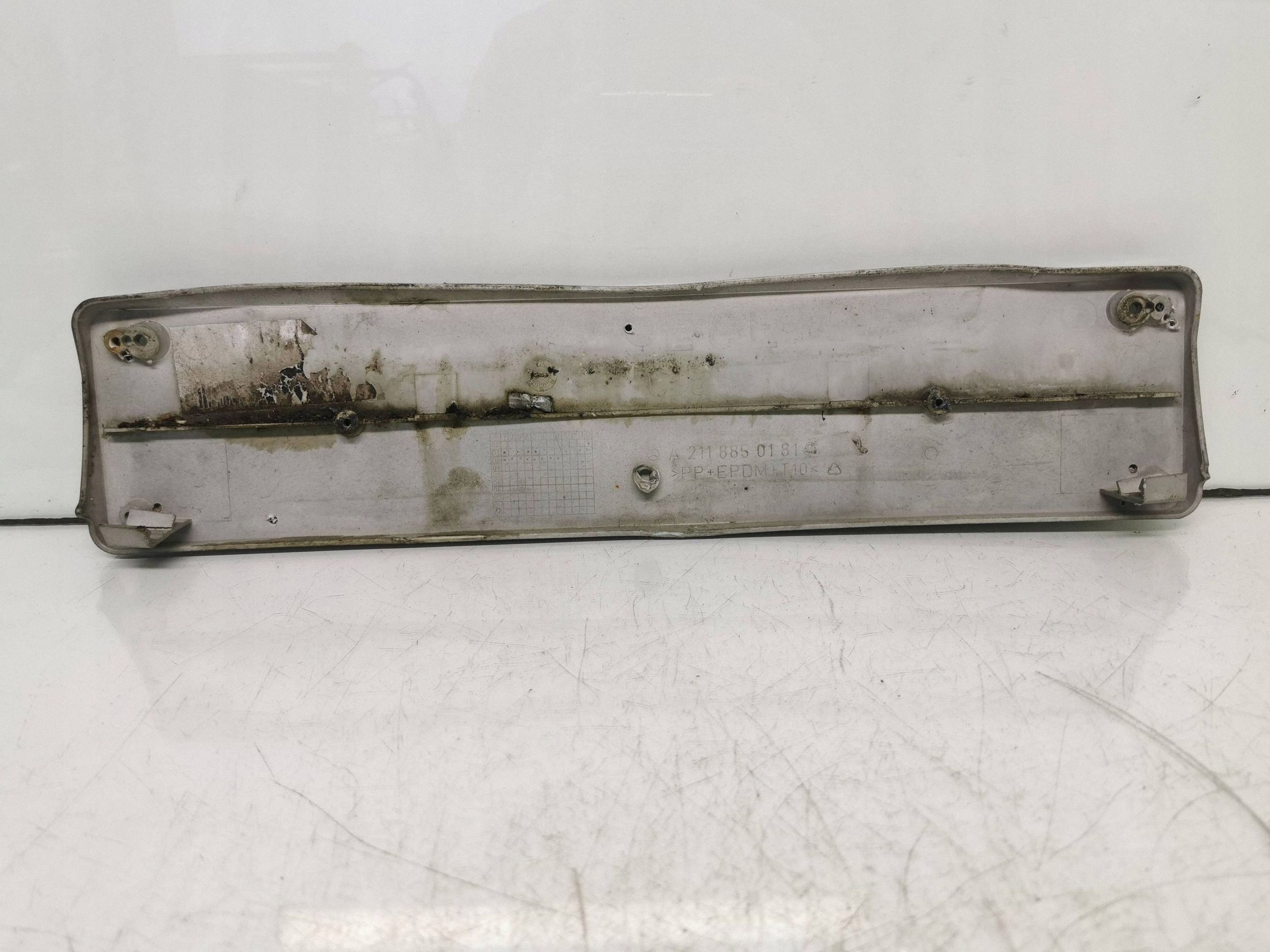 Rampe de plaque Mercedes W211 A2118850181 image 6
