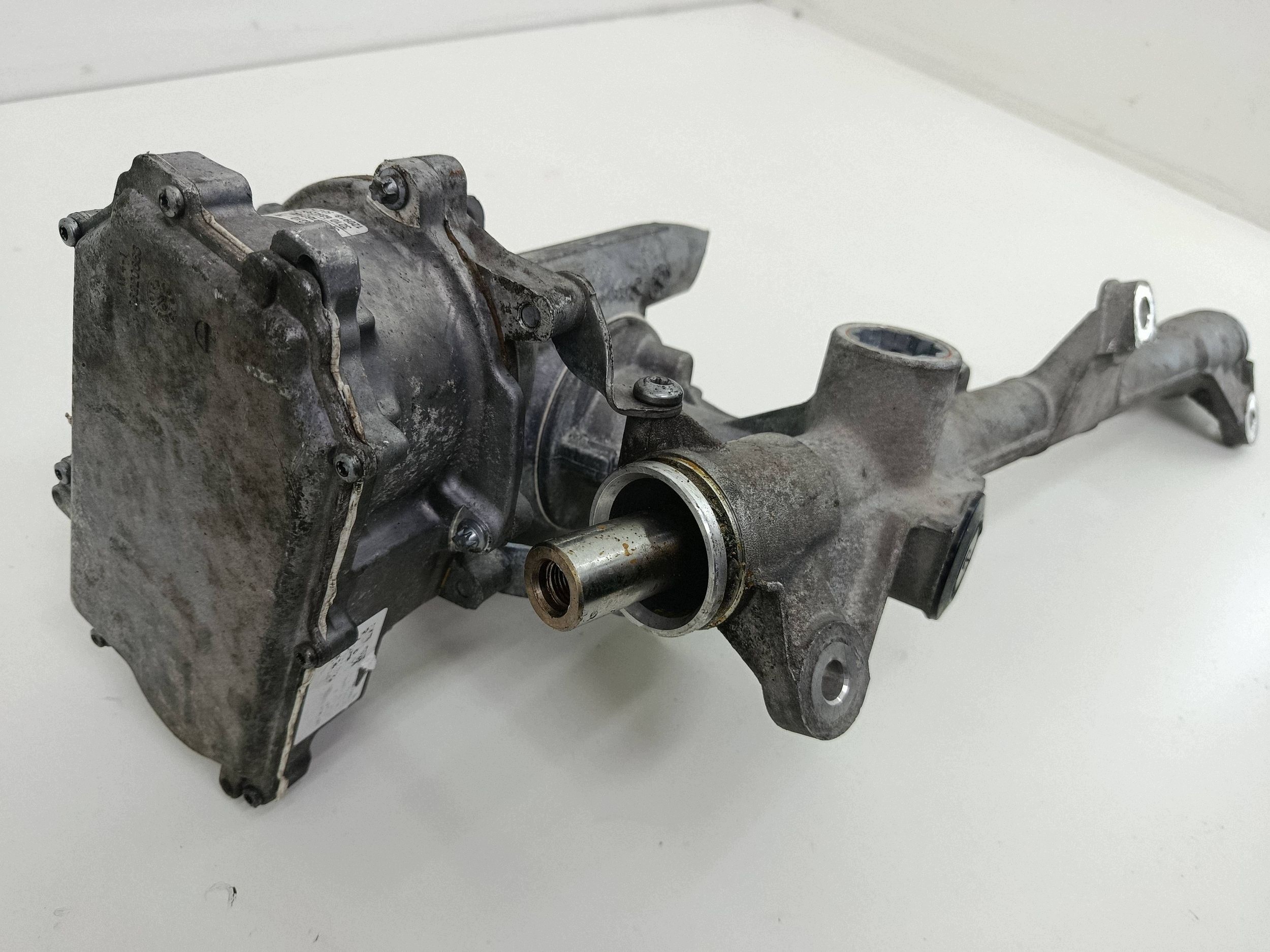 Ohjausvaihde BMW X1 F48 6892304 Käytetty
