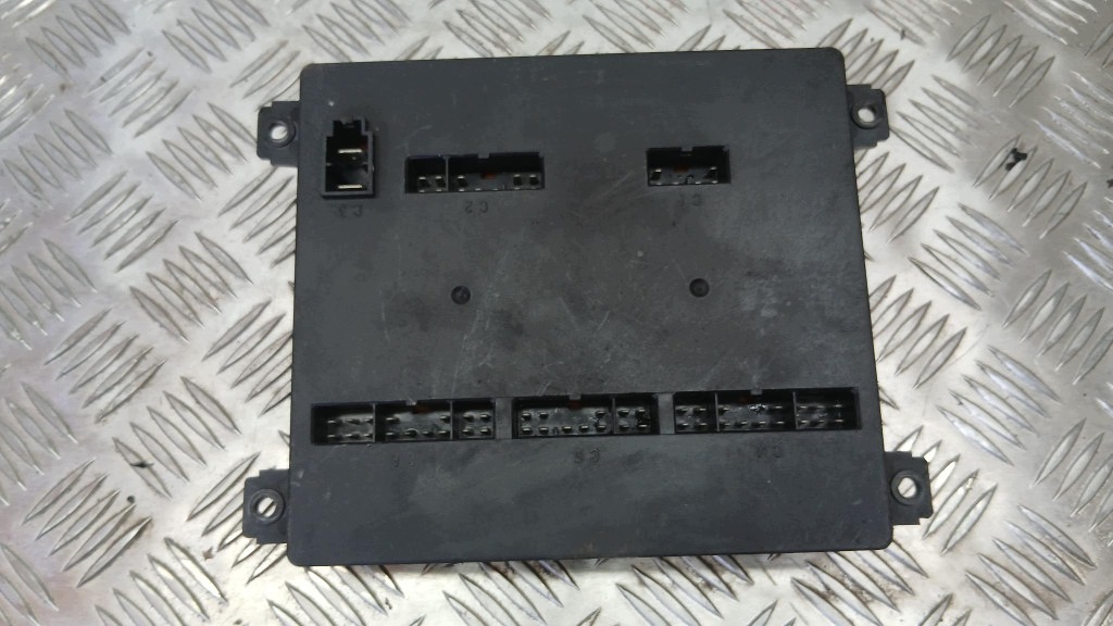 Sicherungskasten Nissan Trade 03-08R 3.0D OEM V-149839-01506560-2 image 5
