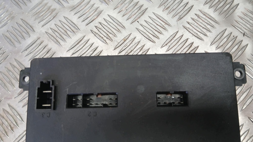 Sicherungskasten Nissan Trade 03-08R 3.0D OEM V-149839-01506560-2 image 7