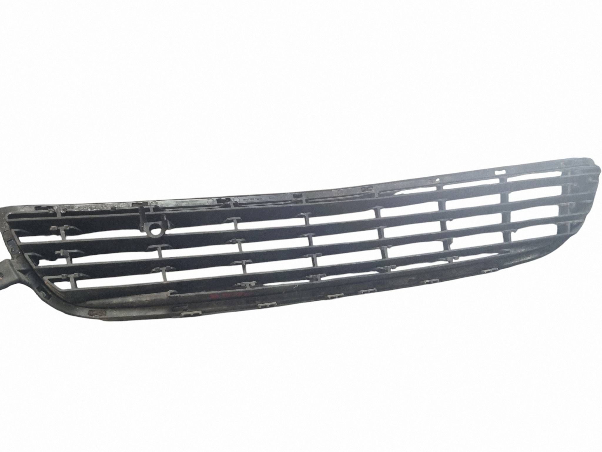 Opel Zafira B etusäleikkö, käytetty image 8