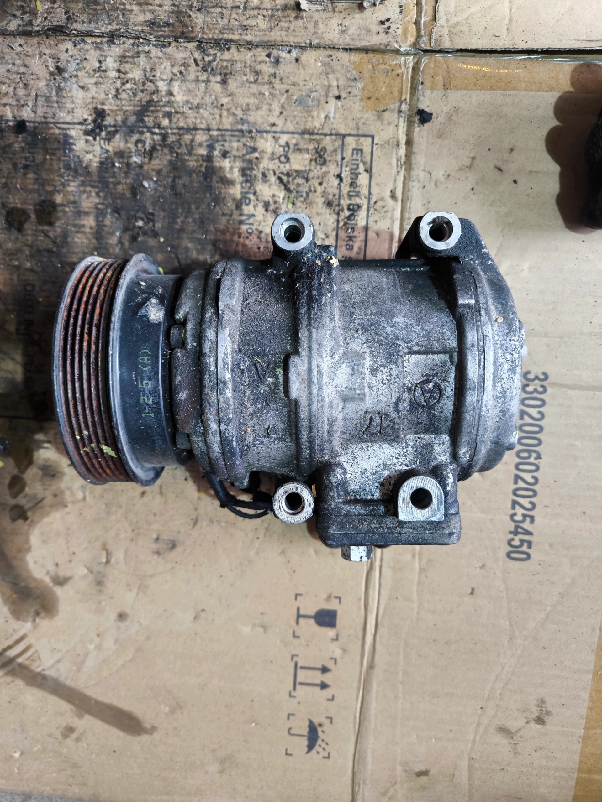 Airconditioningcompressor KIA Sportage 2.0 16250-2760k image 4