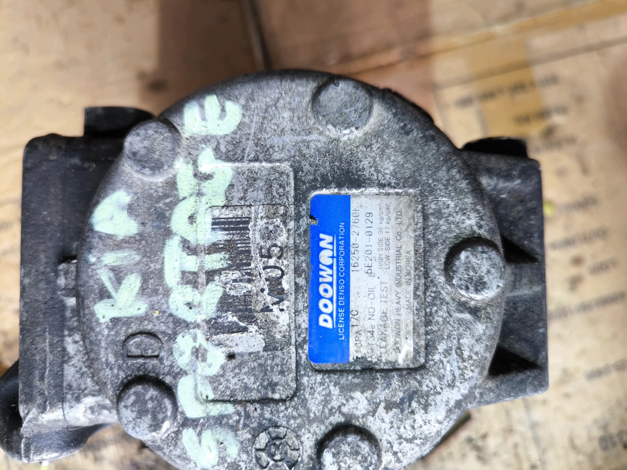 Airconditioningcompressor KIA Sportage 2.0 16250-2760k image 6