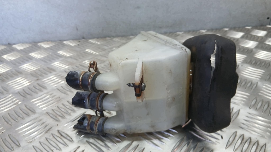 Kühlmittelbehälter Nissan Trade 3.0D 03-08 Gebraucht image 3