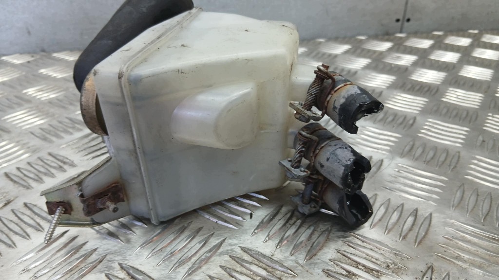 Kühlmittelbehälter Nissan Trade 3.0D 03-08 Gebraucht image 4