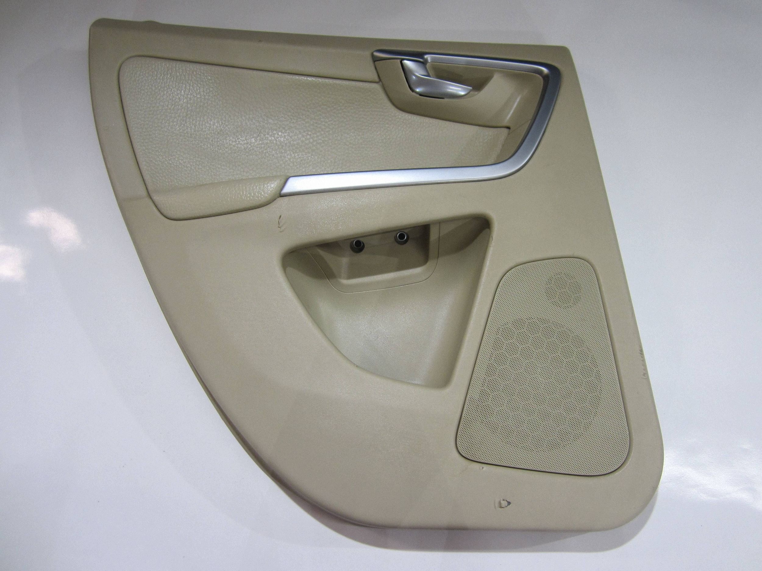 Panel lateral tapizado puerta trasera izquierda Volvo XC60 COE5631 image 2