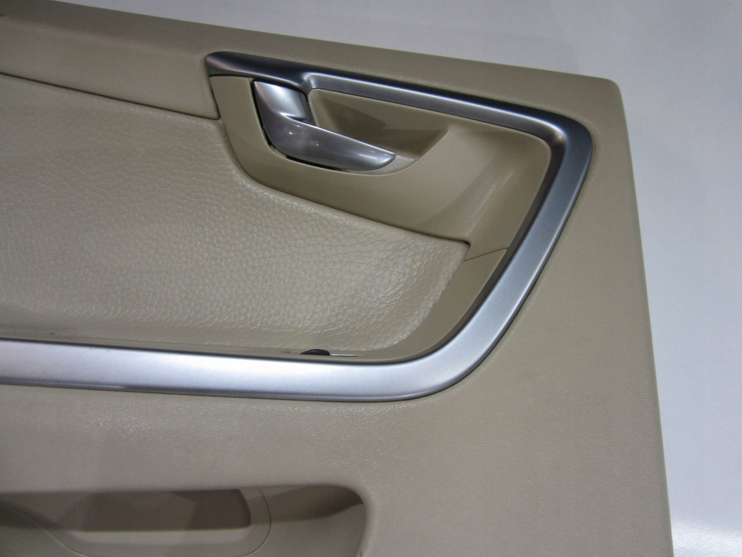 Panel lateral tapizado puerta trasera izquierda Volvo XC60 COE5631 image 8