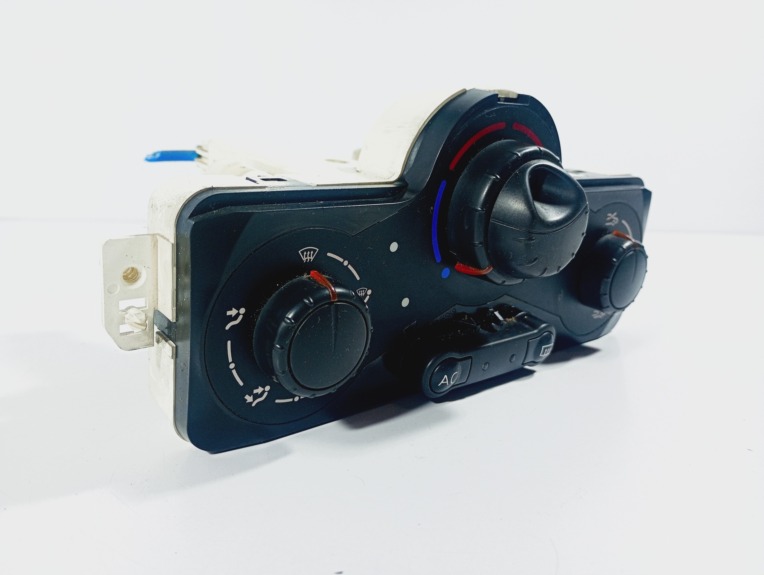 AC Panel Switch OE 69590001 Renault Clio III 05-12