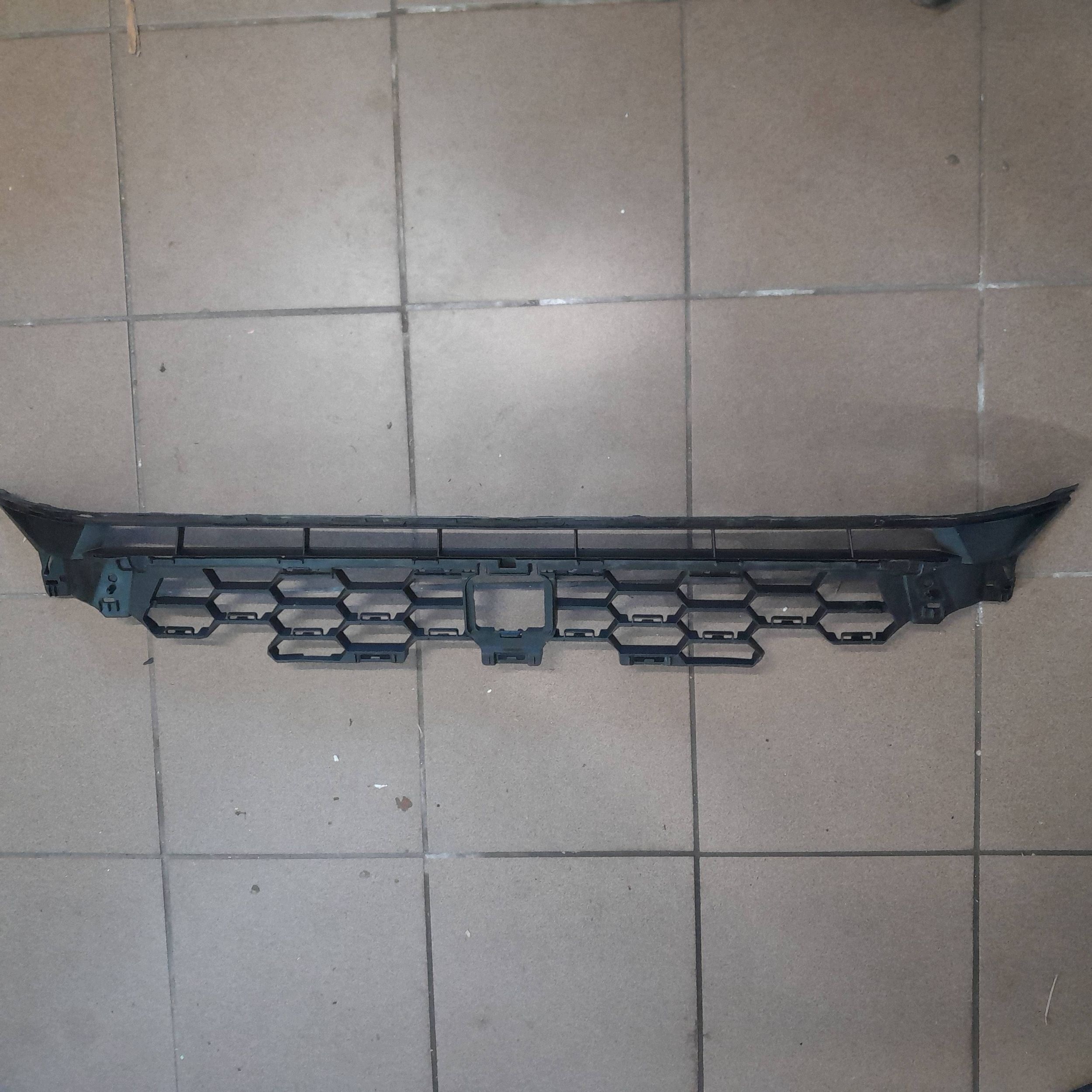 Nedre grill Audi A3 8Y 8V0807647 image 2