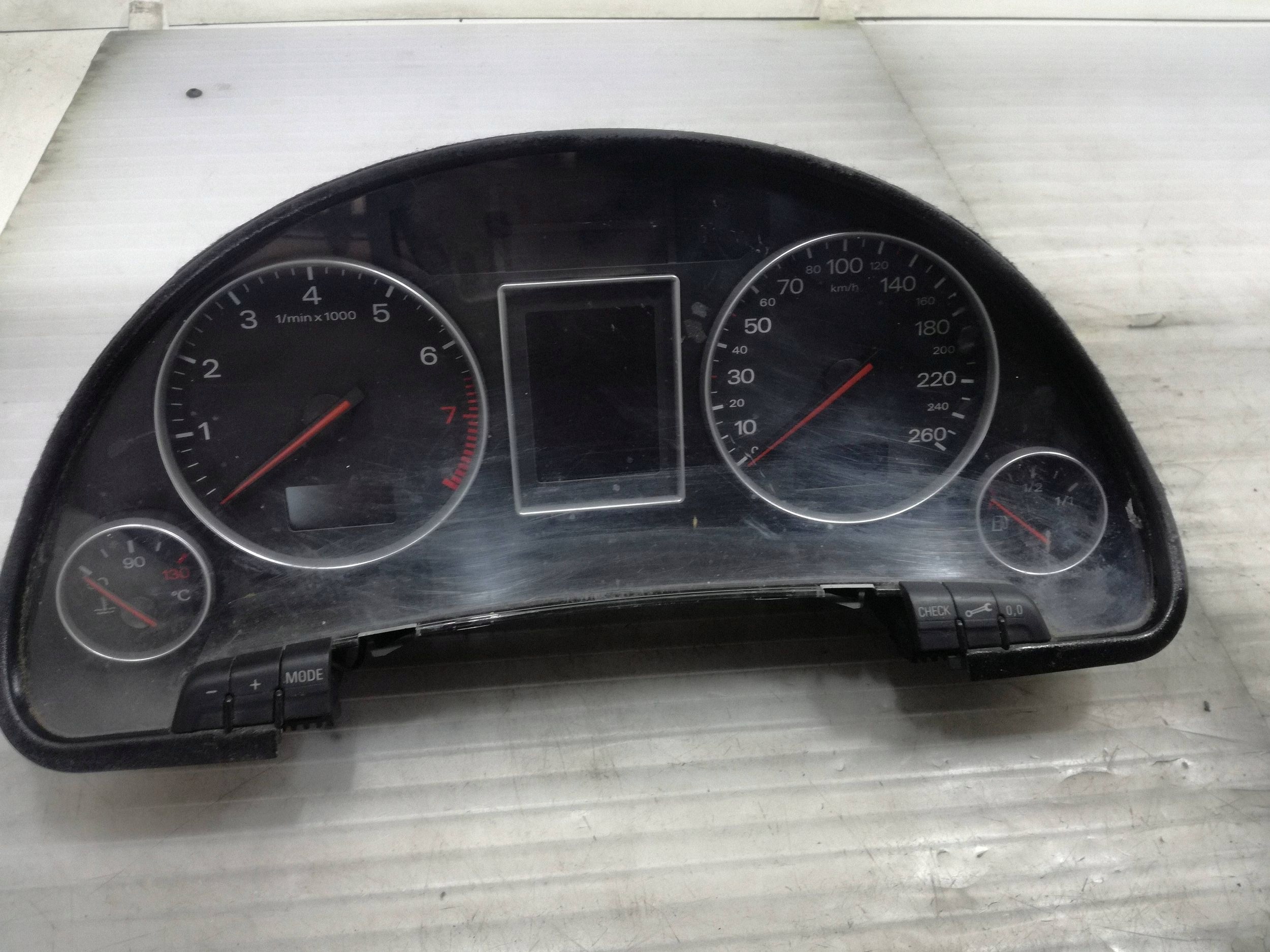 Audi A4 B6 2.0 FSI clock counter Europe