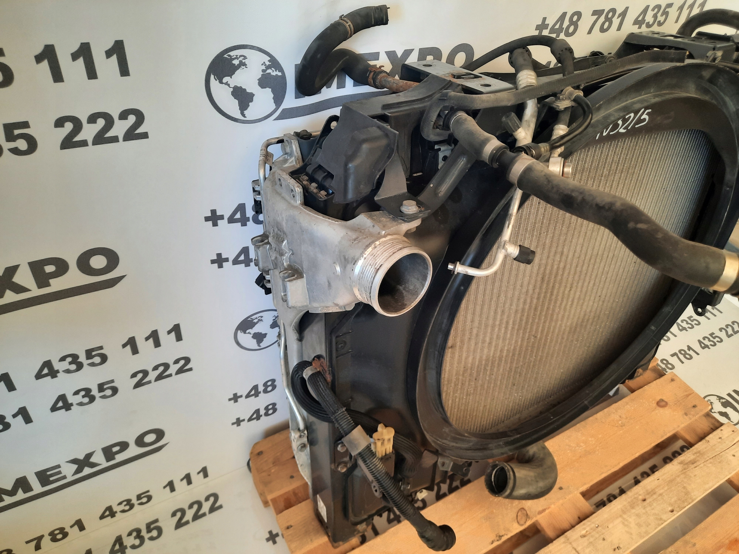 Actros MP4 Radiator Set Used OE image 2