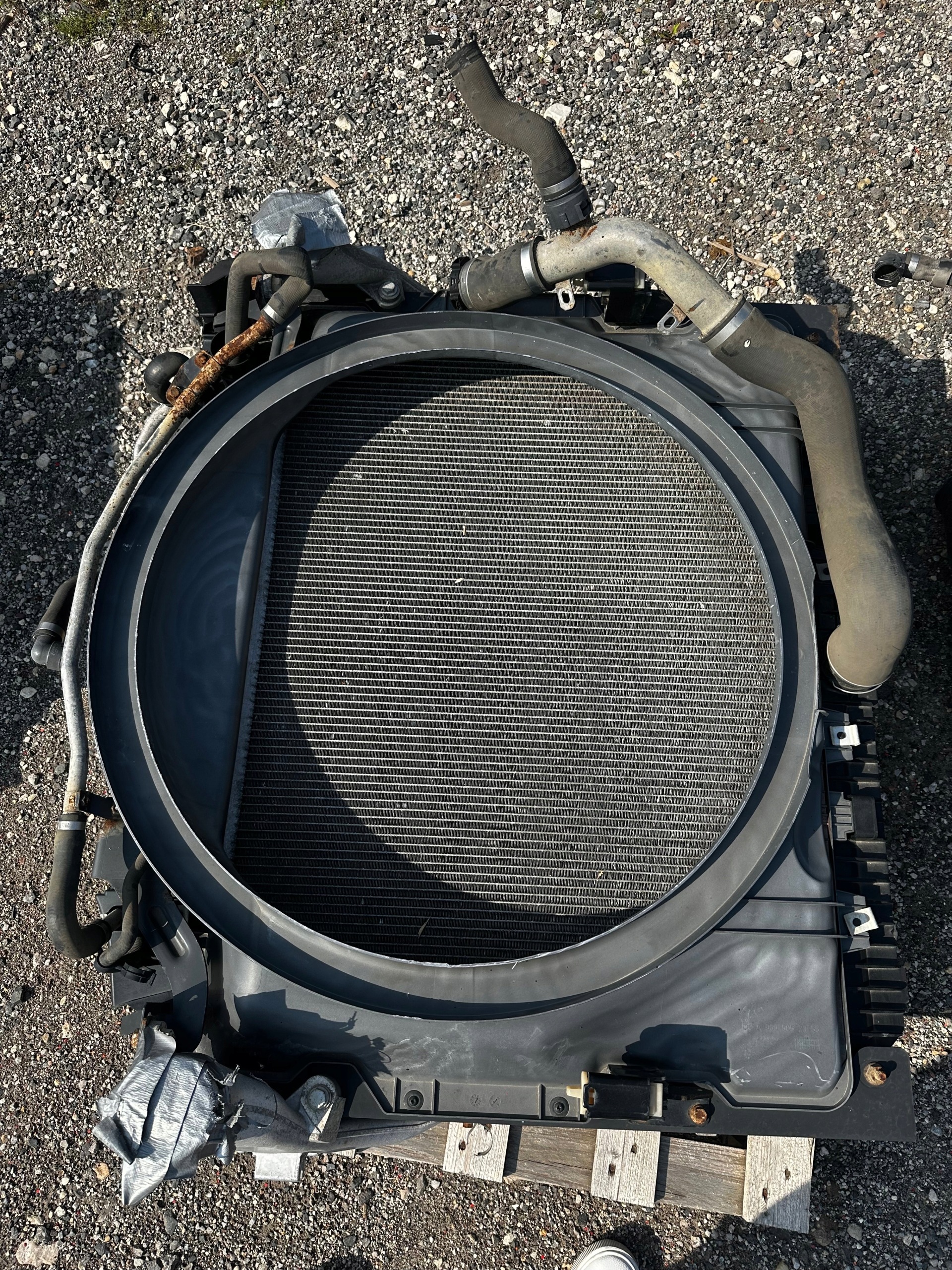 Actros MP4 Radiator Set Used OE image 6