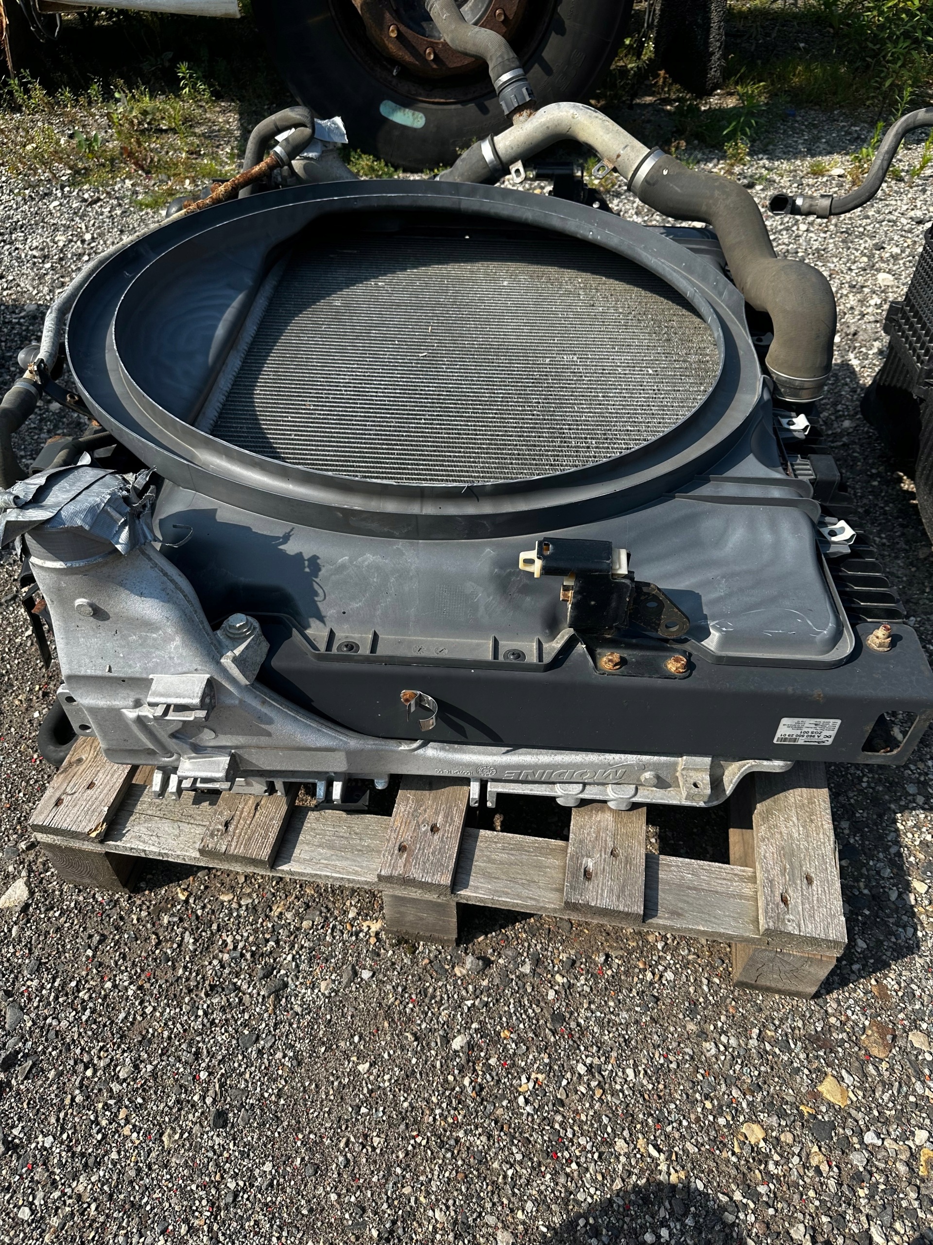 Actros MP4 Radiator Set Used OE image 7