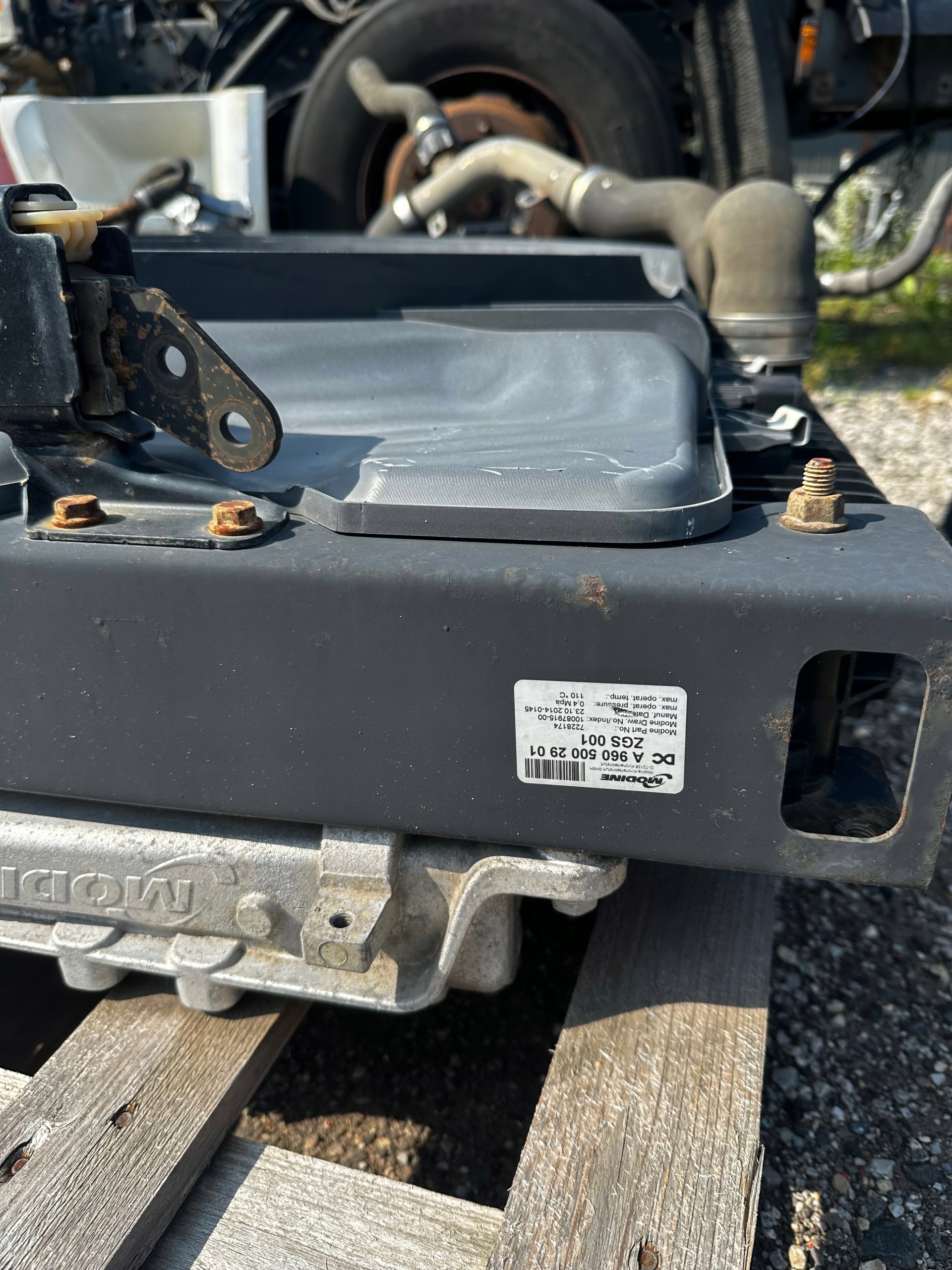 Actros MP4 Radiator Set Used OE image 8