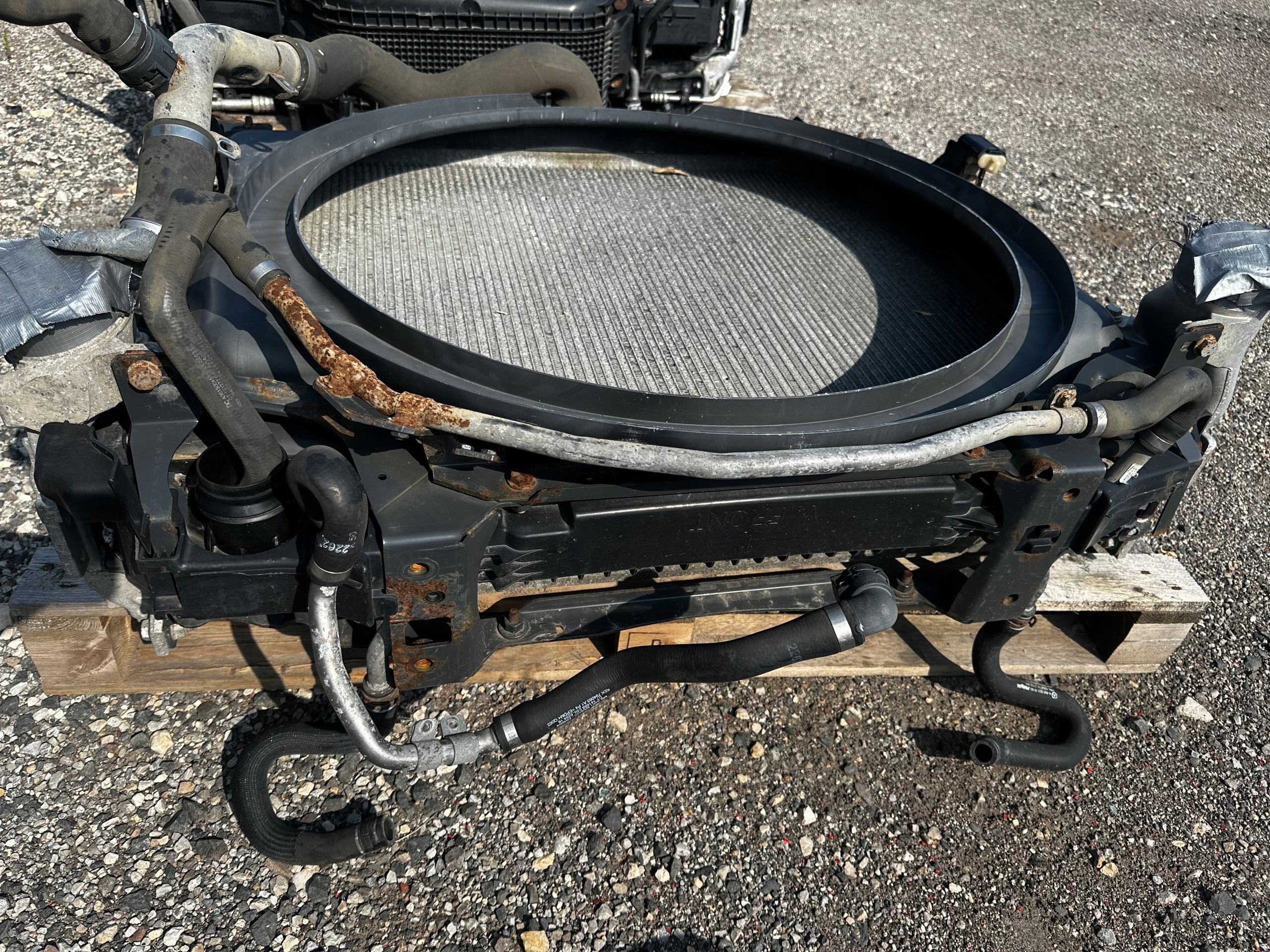 Actros MP4 Radiator Set Used OE image 9