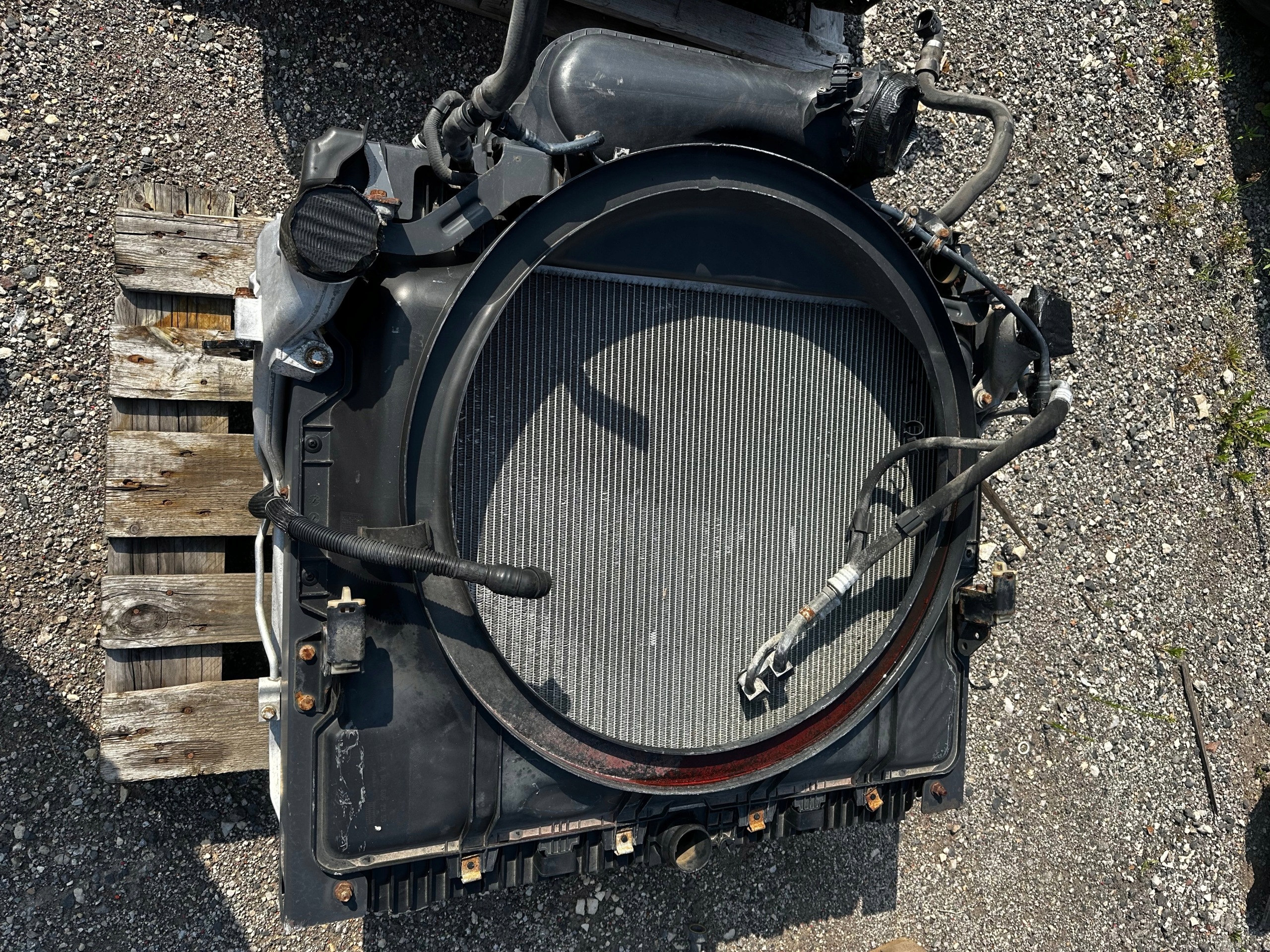 Actros MP4 Radiator Set Used OE image 10