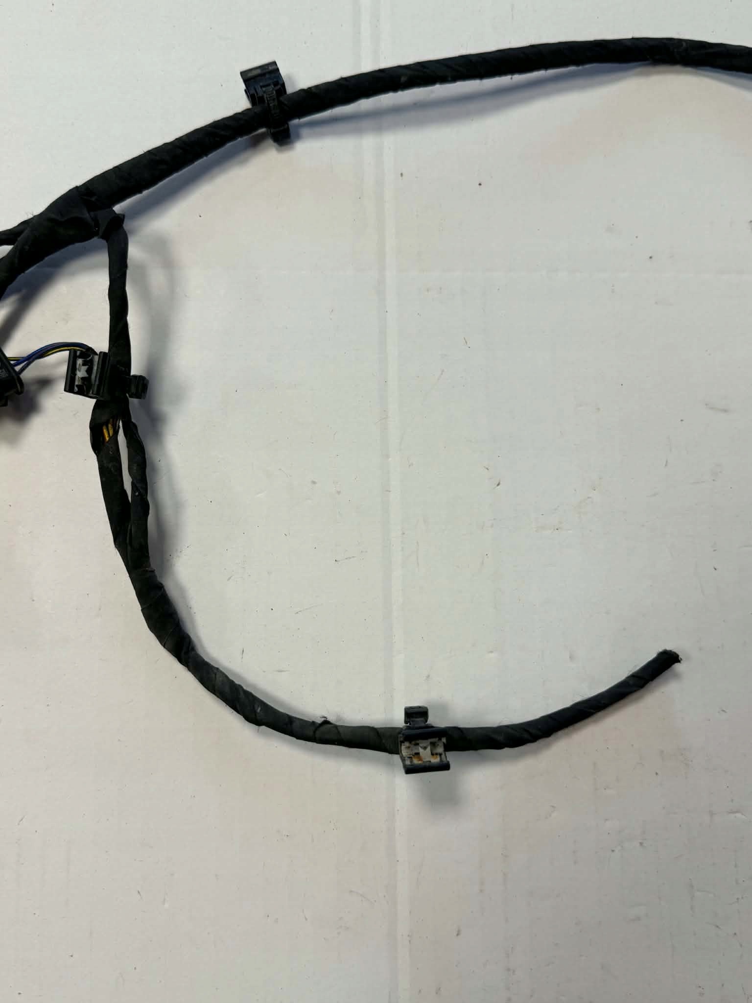 Mercedes EQC EQA Chicote Para-choque Dianteiro PDC A2435405501 image 4