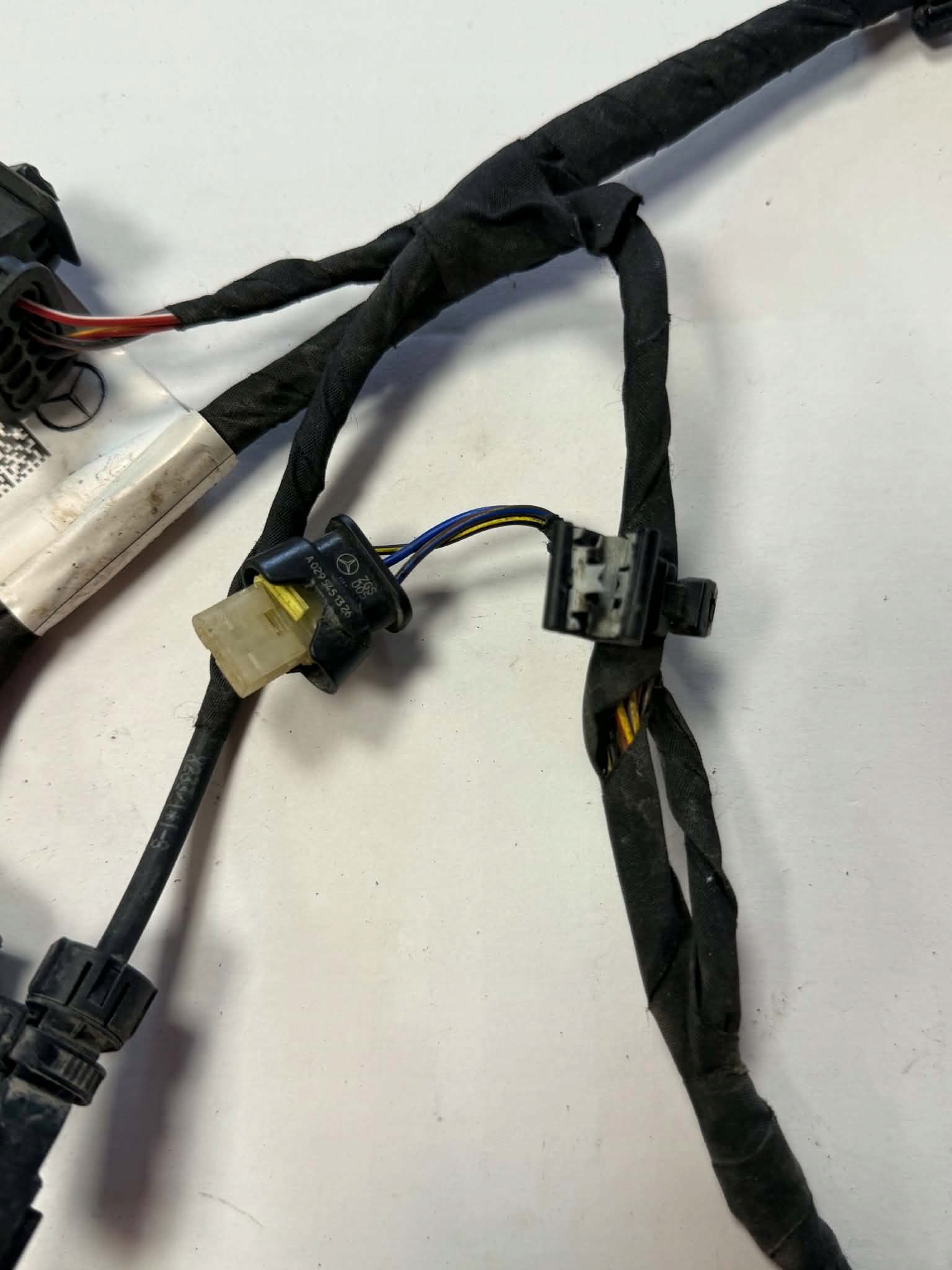 Mercedes EQC EQA Chicote Para-choque Dianteiro PDC A2435405501 image 7