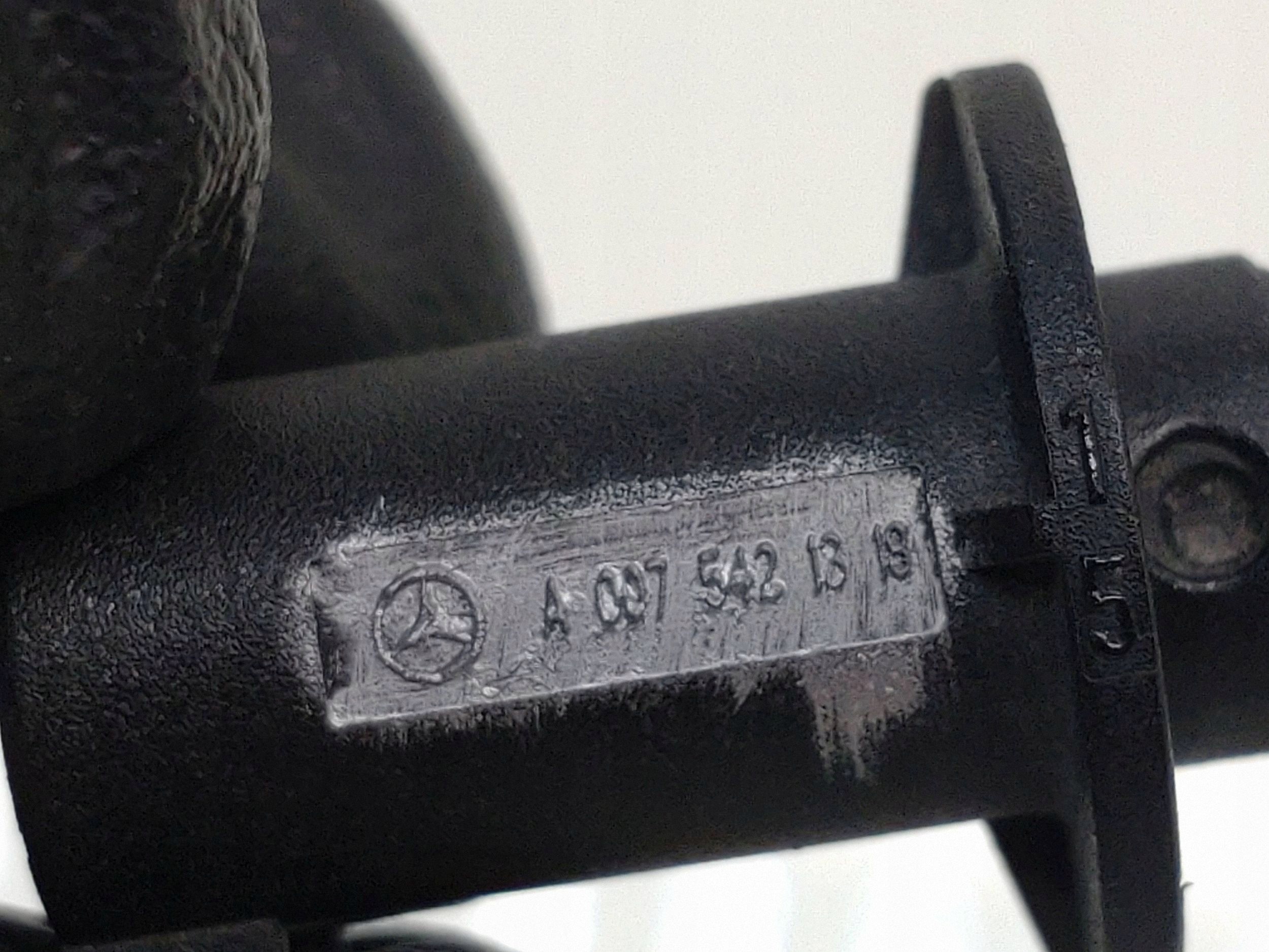 Mercedes-Benz EQC Außentemperatursensor A0075421319 image 4