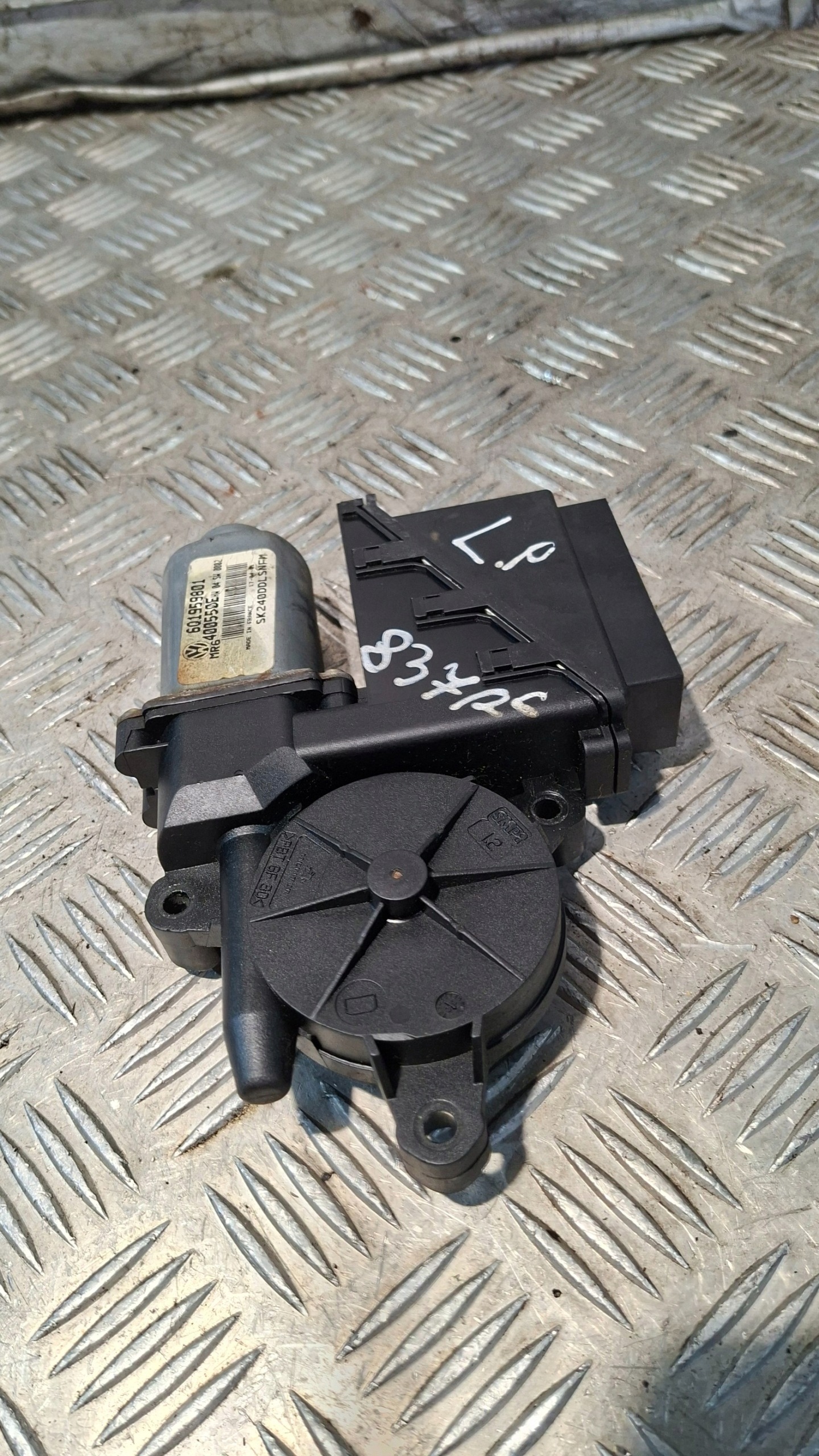 Moteur de lève-vitre Skoda OE 6Q1959801 image 6