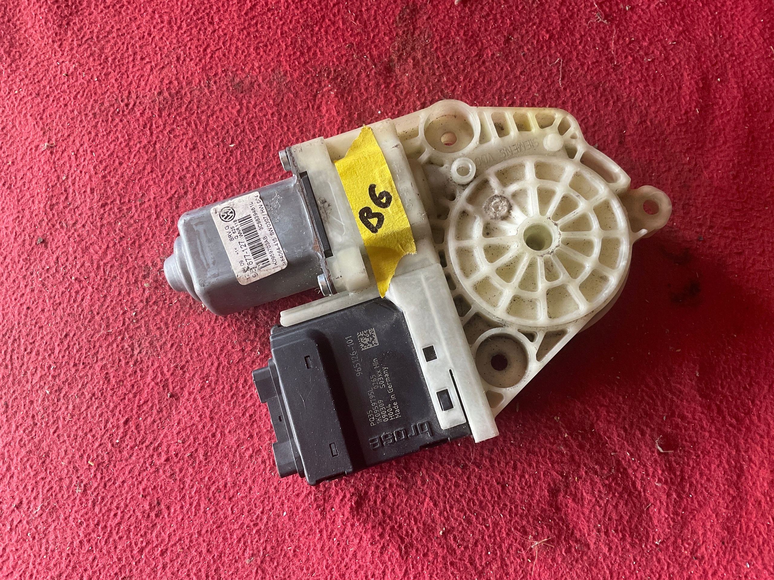 Raammotor Rechts Voor VW Passat B6 1K0959795L image 2