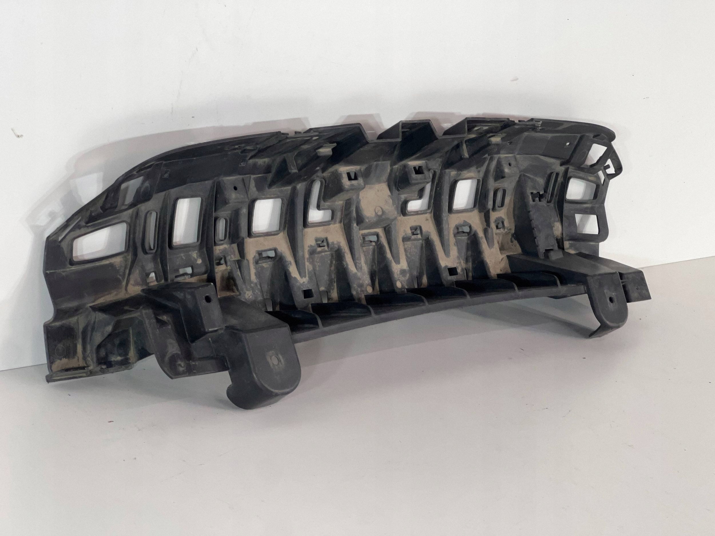 Support central pare-chocs arrière Mercedes E W238 A2388850101 image 4