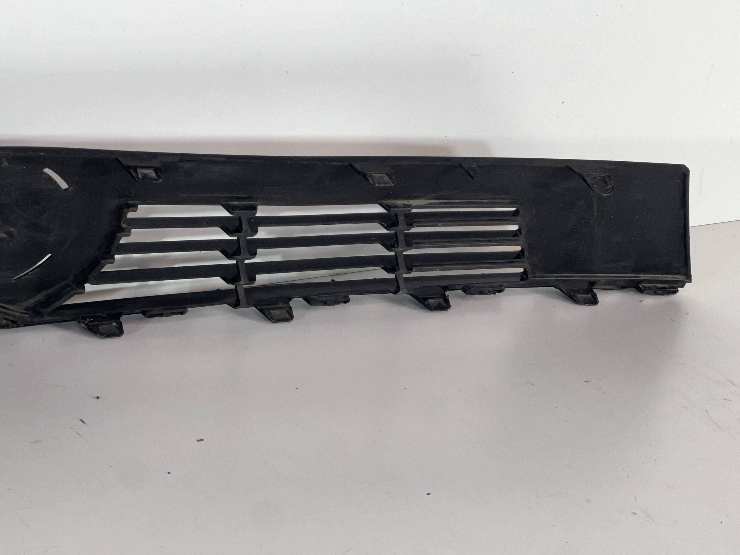 Grille avant Opel Astra L 9101000000500 image 7