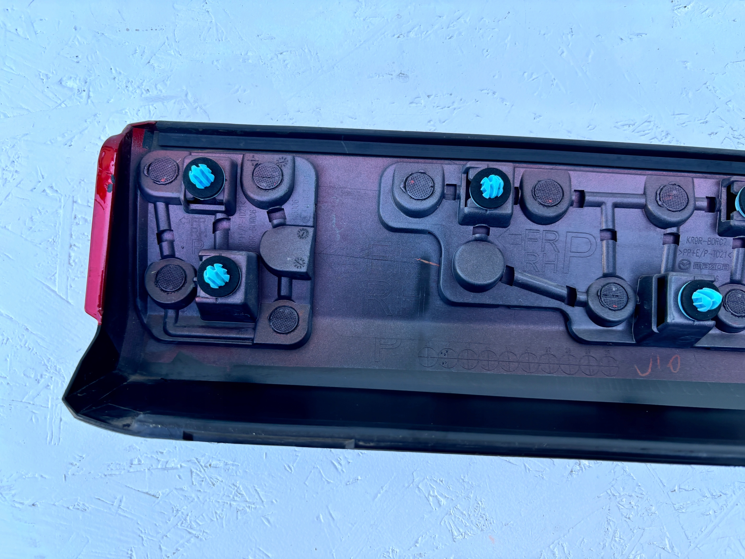 Dörrlist fram höger Mazda CX-30 OEM KR9R-51RA1 image 5