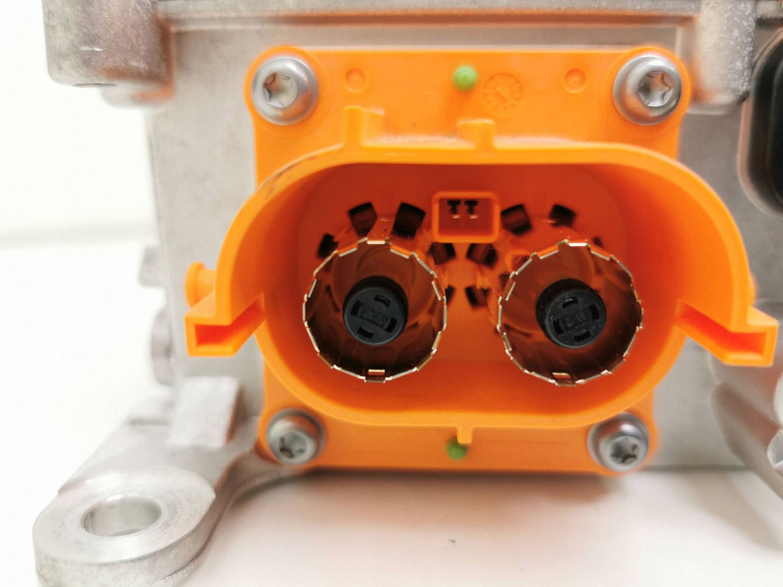 Inversor Mercedes-Benz EQC A0009009824 Usado image 4