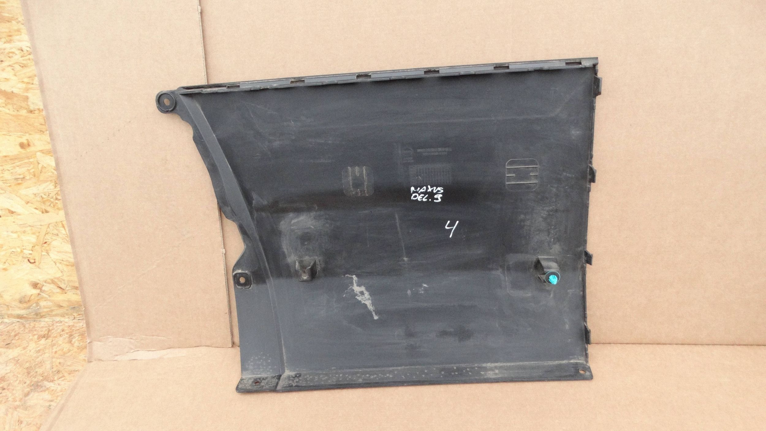 Maxus V90 Deliver 9 Extension Corner Bumper Right Rear FHA13430 image 3