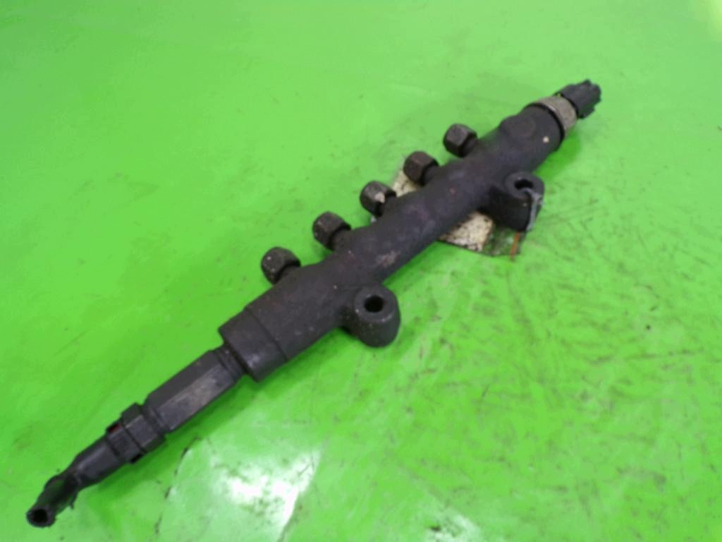 Peugeot Boxer 4HA Einspritzleiste OEM F-404146-