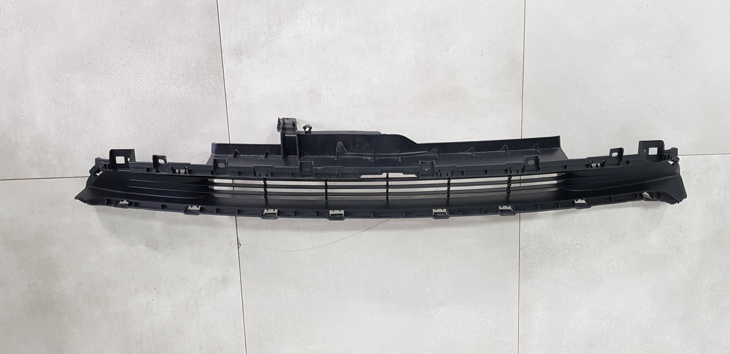 Tesla 2025 Grade Central Para-choques Usada image 3