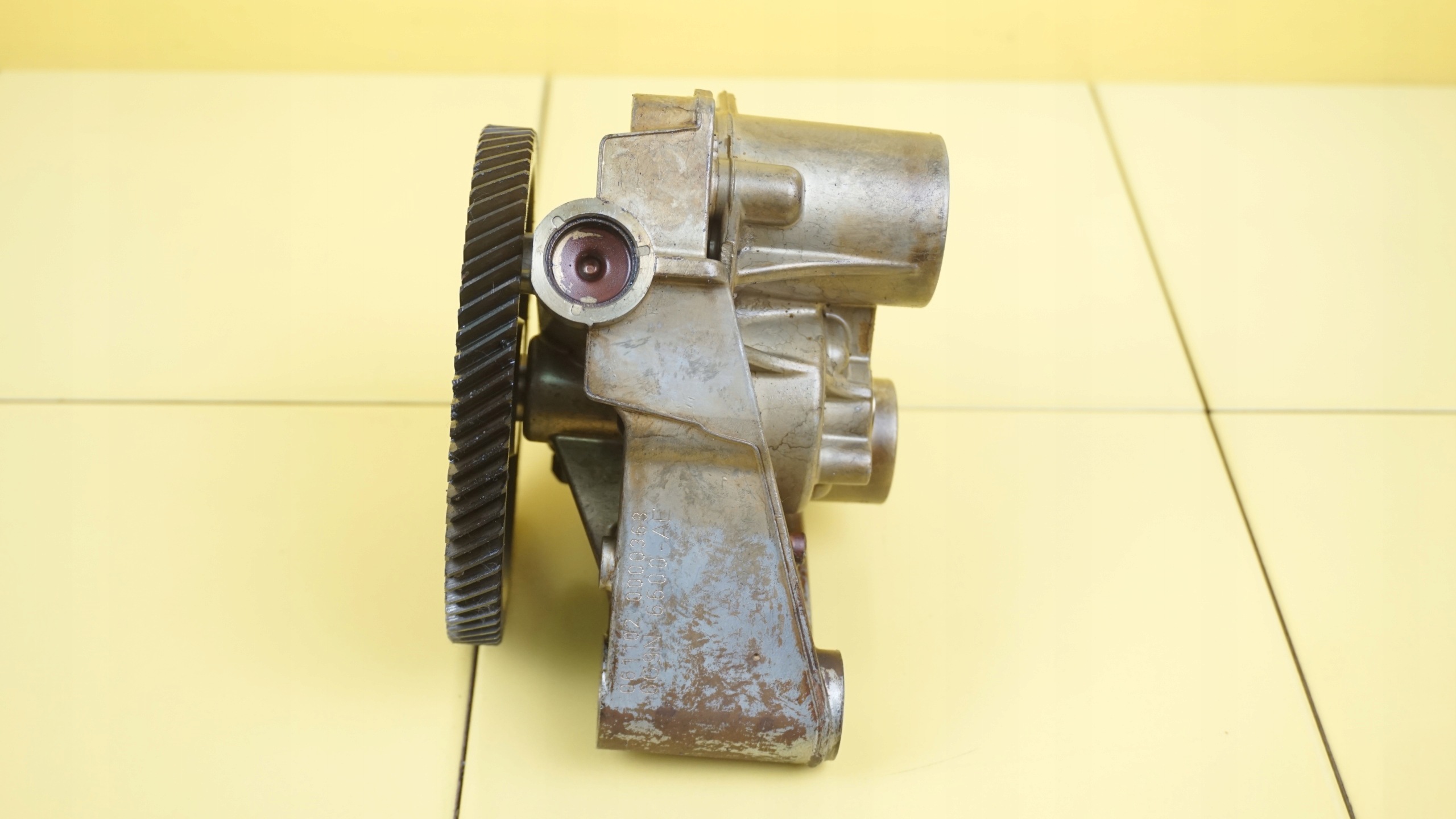 Oil Pump 6G9N-6600-AE for Freelander II XC90 3.2