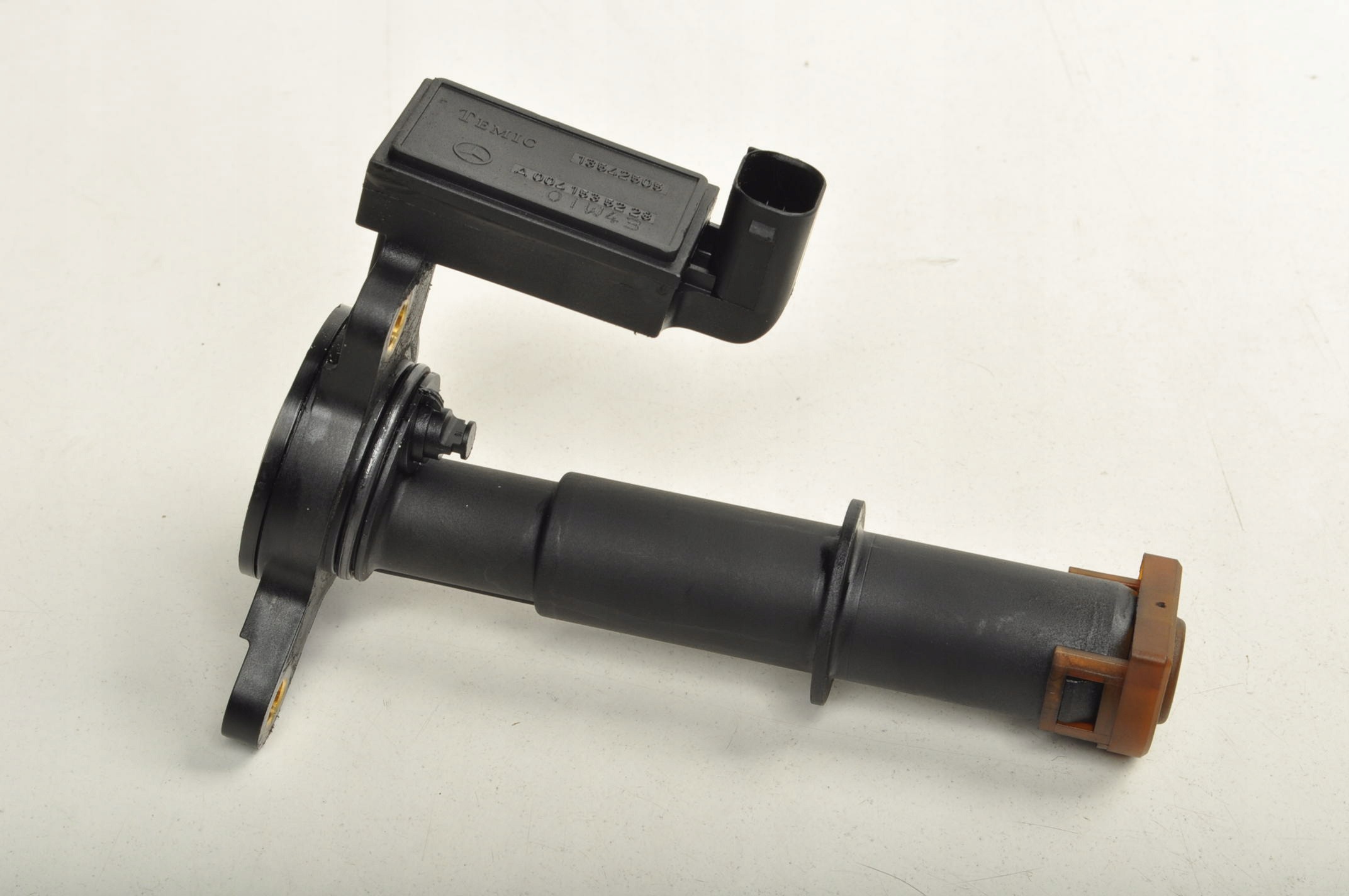 Mercedes-Benz Engine Oil Level Sensor A0041535228 image 3