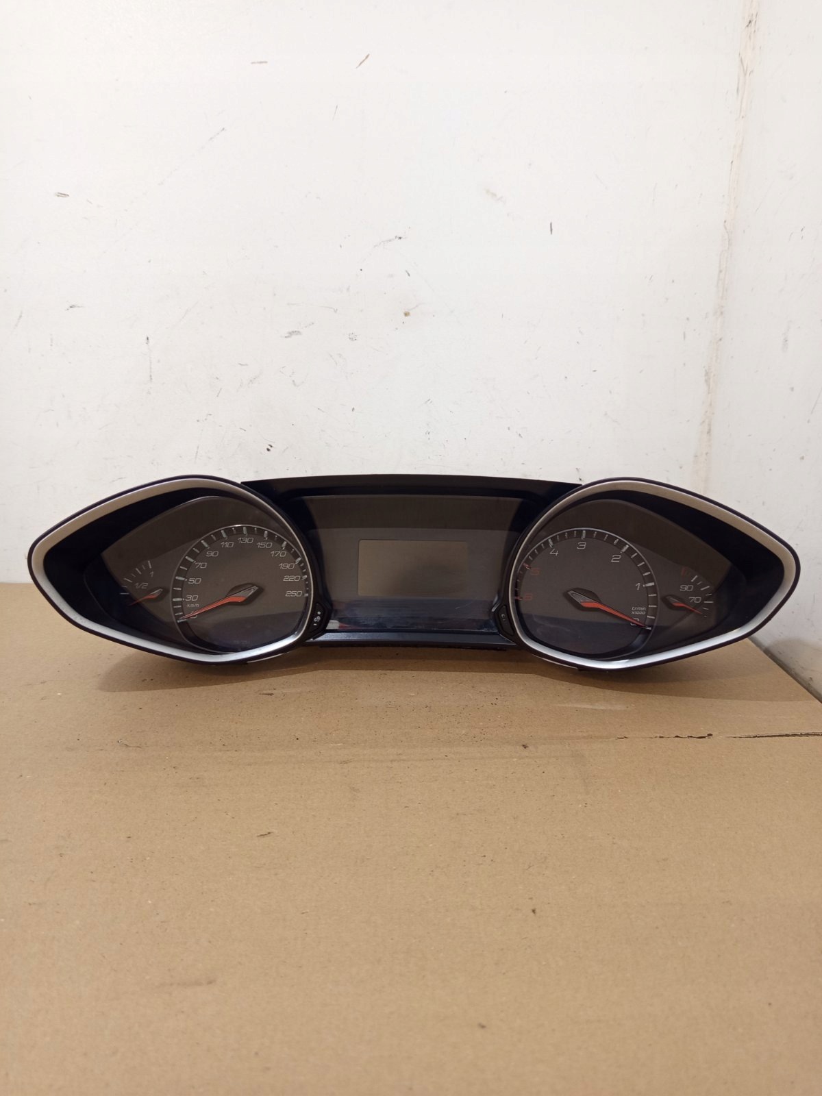 PEUGEOT 308 T9 ZEGARY LEVEL 9809838380