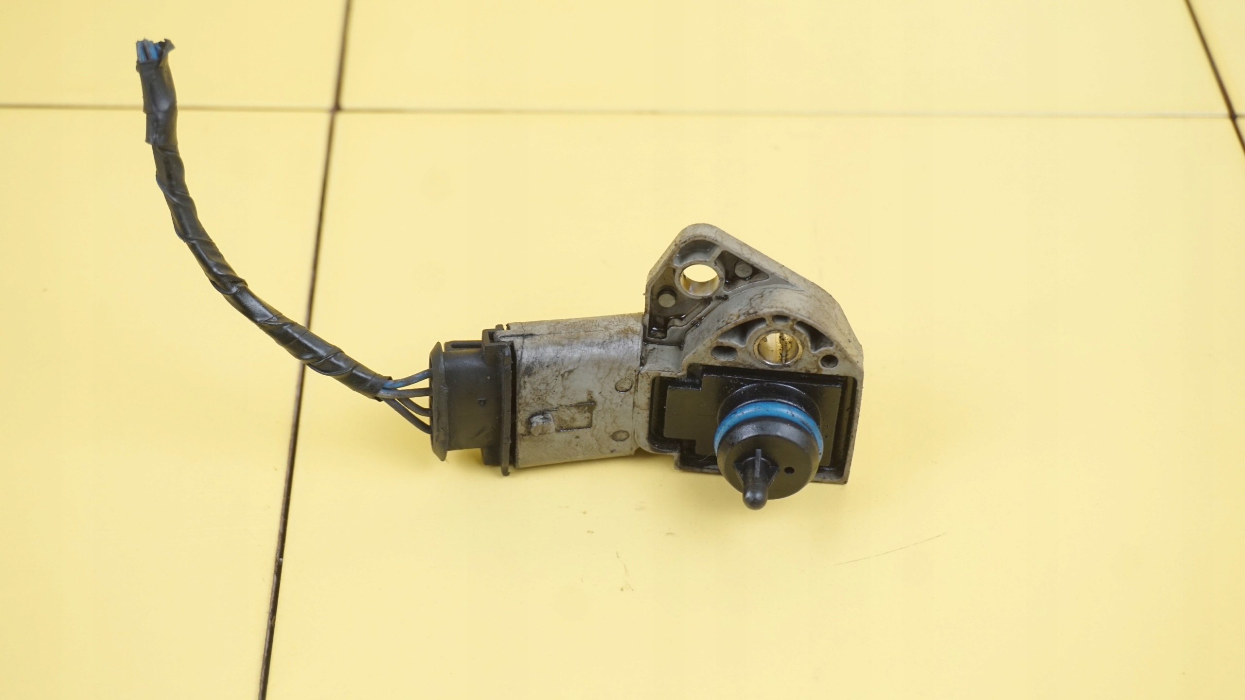 Sensor Pressão Combustível Freelander II 3.2 B image 3