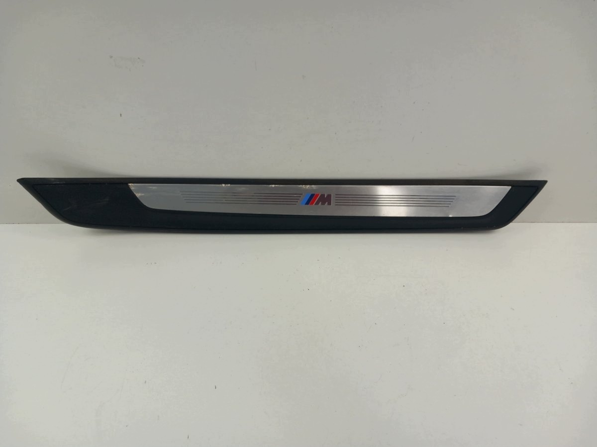 BMW X1 E84 M-Package Threshold Trim Front Right OEM 7318566 image 2