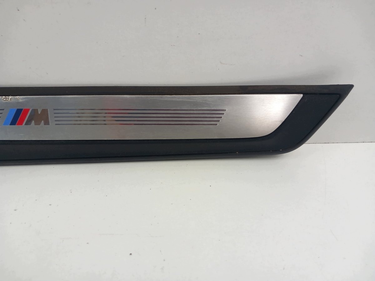 BMW X1 E84 M-Package Threshold Trim Front Right OEM 7318566 image 3
